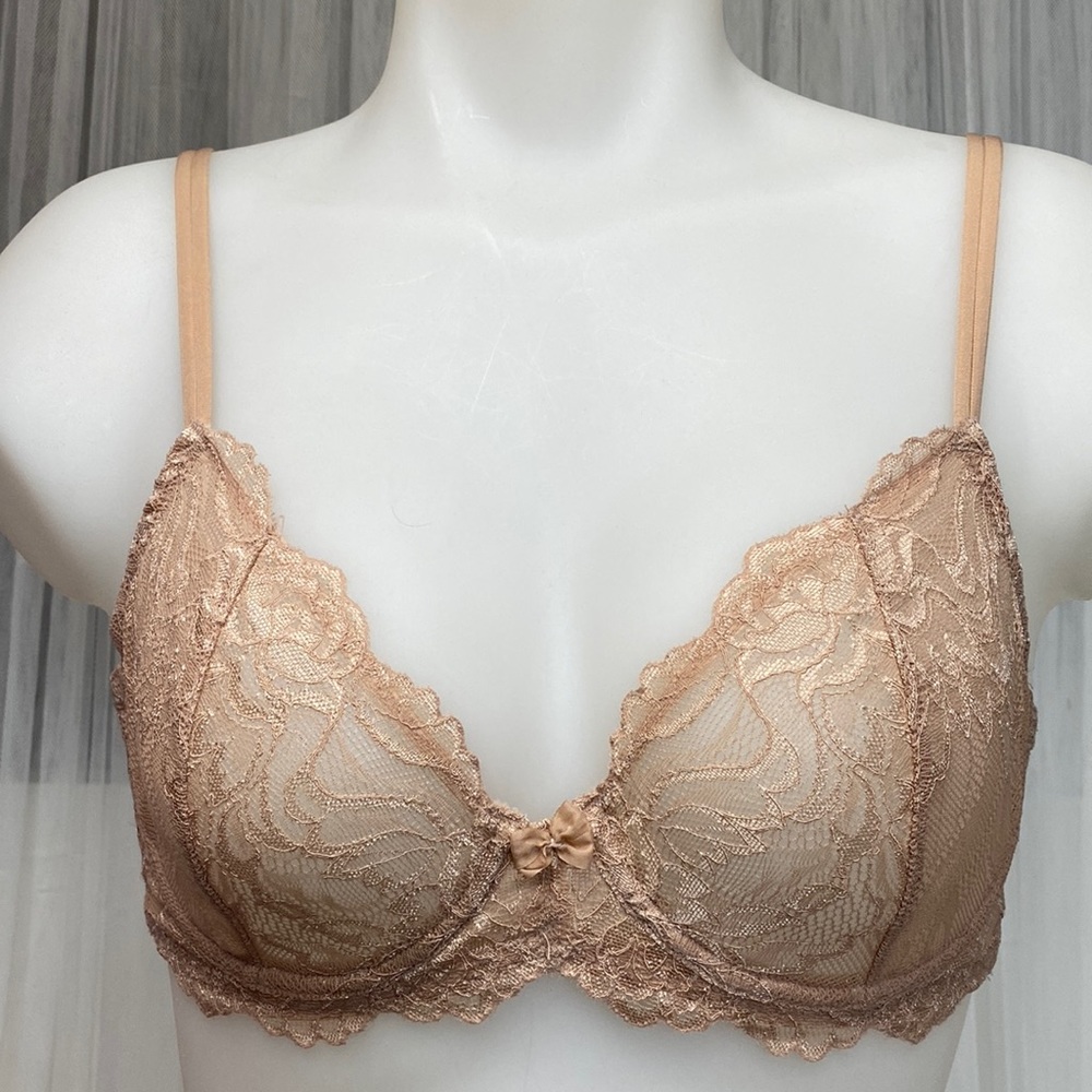 Triumph lace bra